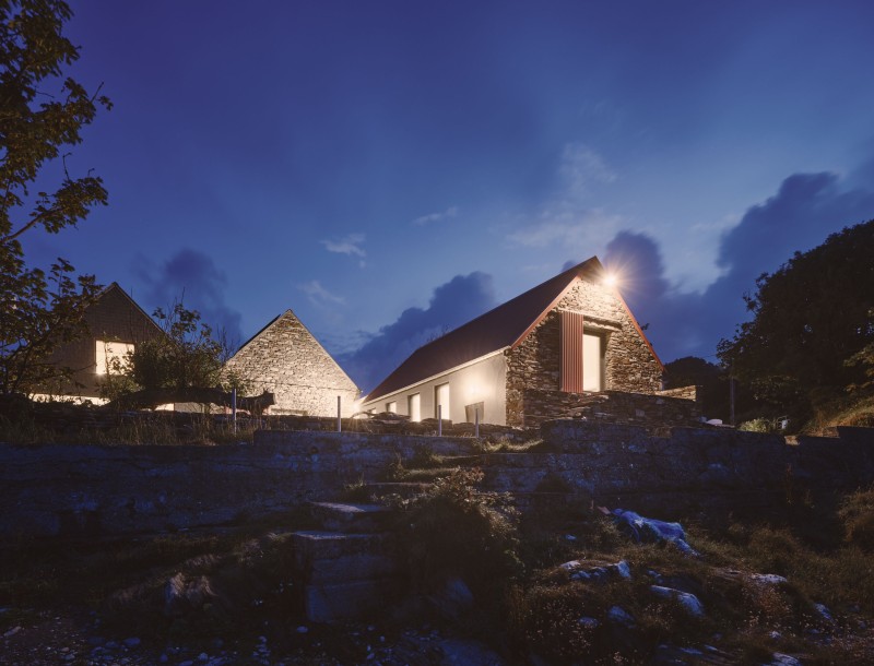 Simon Kennedy - Traharta House