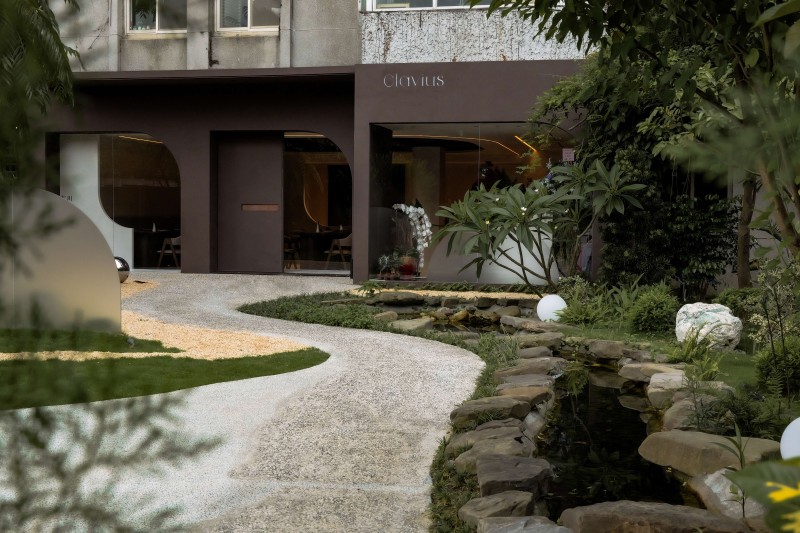 LeeChen International Design Co. - Clavius