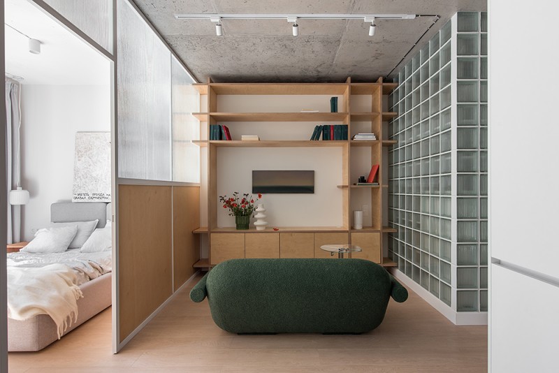 Between the Walls - Apartment 044