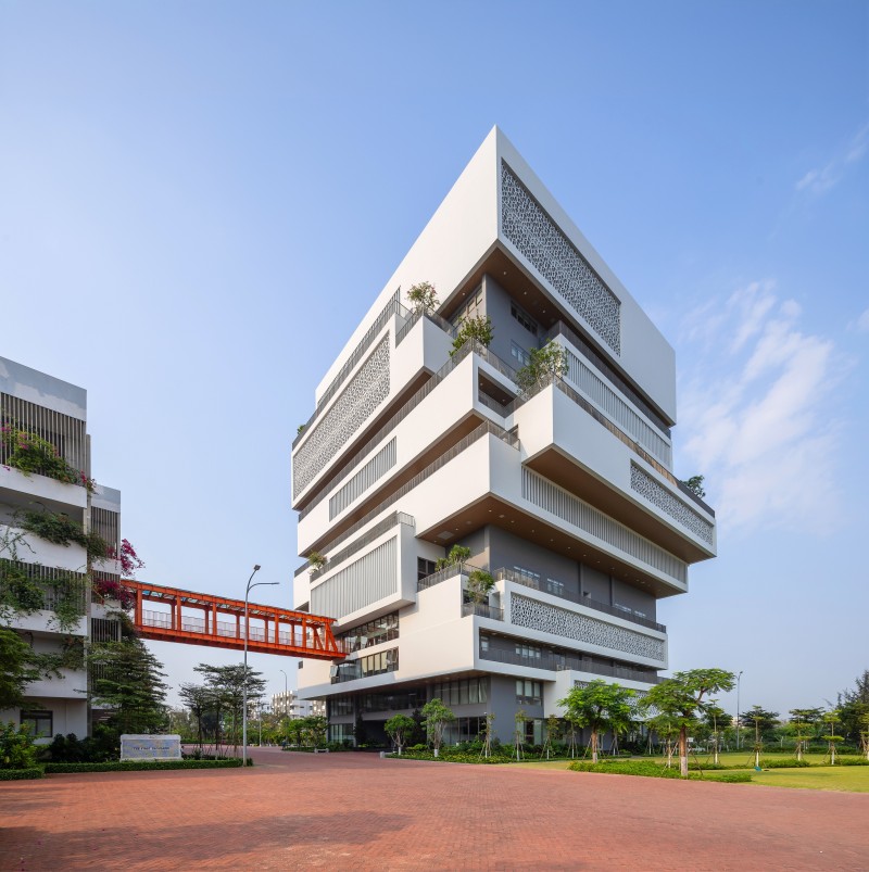 Huni Architectes - Alpha Building Headquarters – FPT University Da Nang