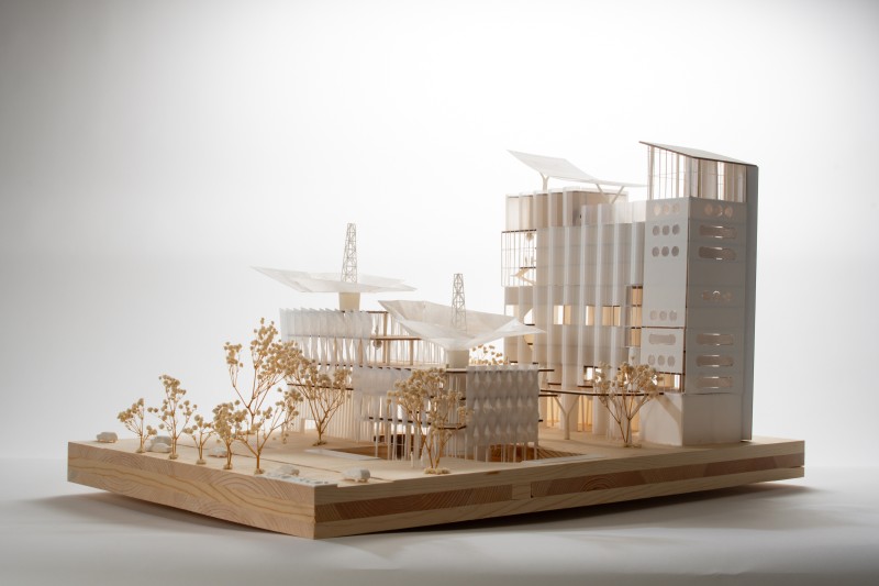 Bo Li - Desert Temporality: Creating comfort and growing food through a responsive dynamic facade