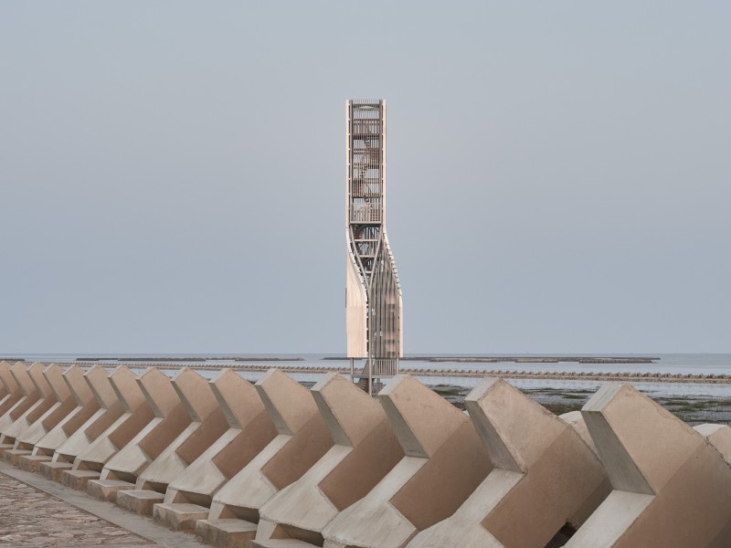 HCCH Studio - TWISTING TOWER AND SPIRAL STATION
