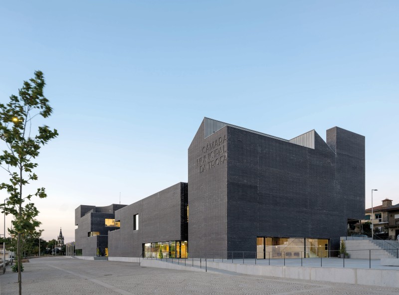 NOARQ - NO ARQUITECTOS, LDA - TROFA TOWN HALL