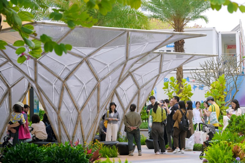PUBLIC SPACE LAB, SPACE & STRUCTURE LAB - UNDER THE TREE: Co-build Campus Garden in HITSZ