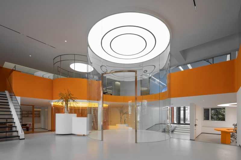FLY ASIA DESIGN (Mingqiu Wang) - A paradise of Orange Dreams