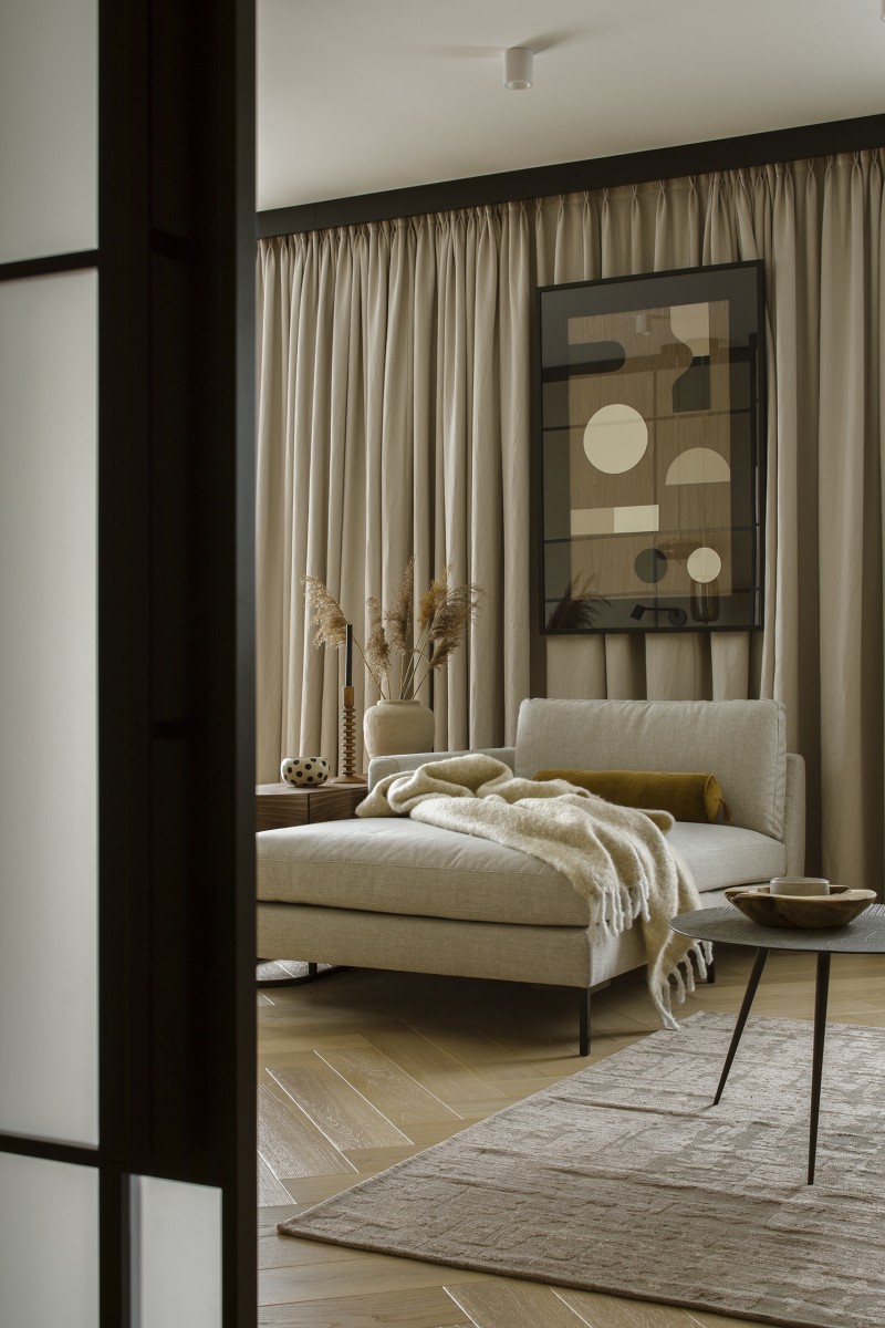 Hola Design - Golden Dragon Apartment