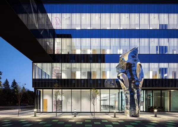 Concordia University's Applied Science Hub, a marvel of green architecture by leading architecture firms in Montreal